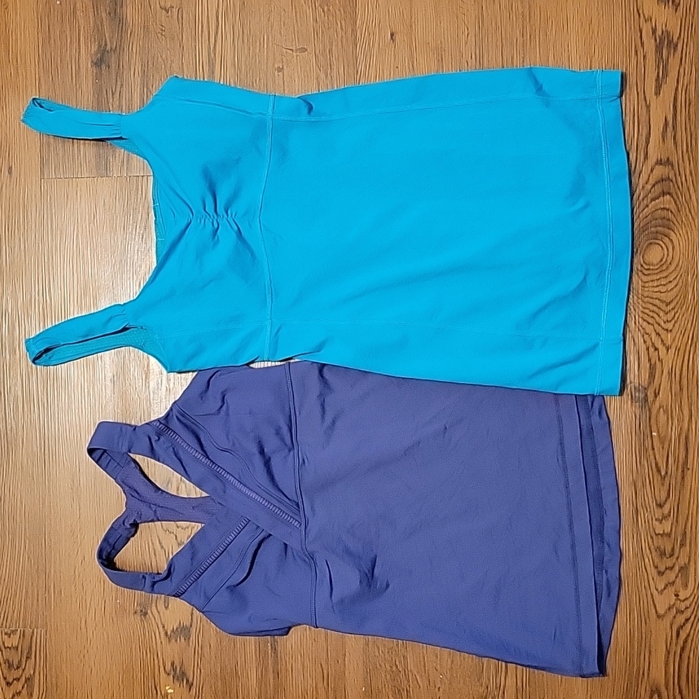 Set of 2 Lululemon V Neck Tanks